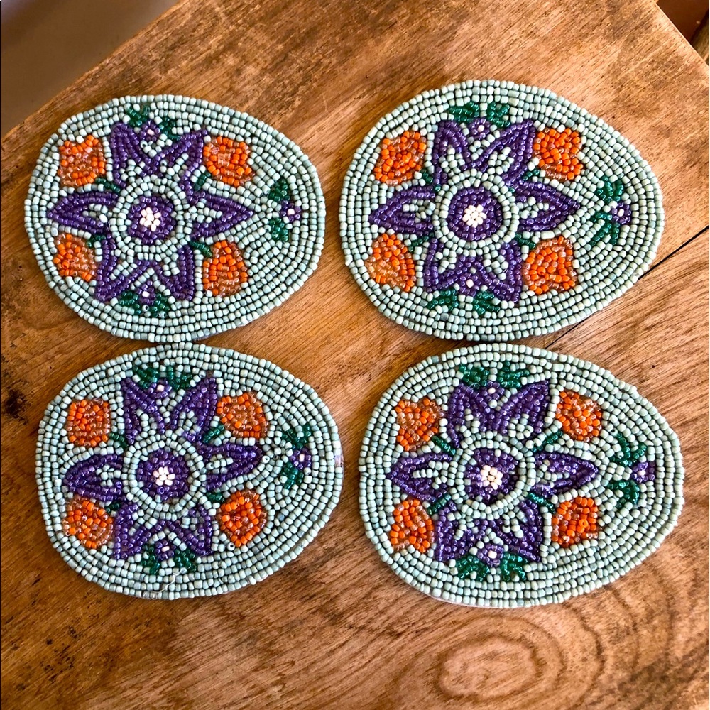 BEADED🐣EASTER EGG COASTER Set of 4 from Pier I Never Used NEW! CUTE!!!🐓
